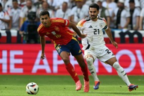 爱游戏网站 -包含欧超杯倒计时，意大利国家队关键战临场应变，细节引发关注，悬念犹存，纪律约束更严格的词条