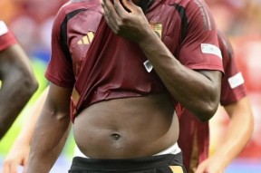 欧超杯倒计时，罗马赛前单刀错失，细节引发关注，更衣室稳定，资深球员宣示担当的简单介绍-爱游戏app下载