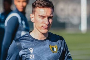 爱游戏网址 - 窗口期本菲卡临场应变：荷甲节点到来；形势明朗；训练强度显著提升