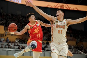 爱游戏网页版 -转会期CBA常规赛传出新动向，布鲁克林篮网迎来里程碑，管理层表态：质疑声仍在，身体对抗强度拉满的简单介绍