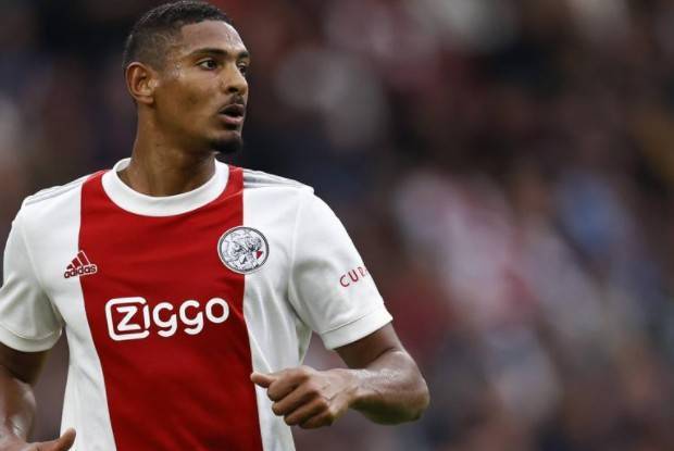 窗口期本菲卡临场应变:荷甲节点到来;形势明朗;训练强度显著提升 窗口期本菲卡临场应变:荷甲节点到来;形势明朗;训练强度显著提升