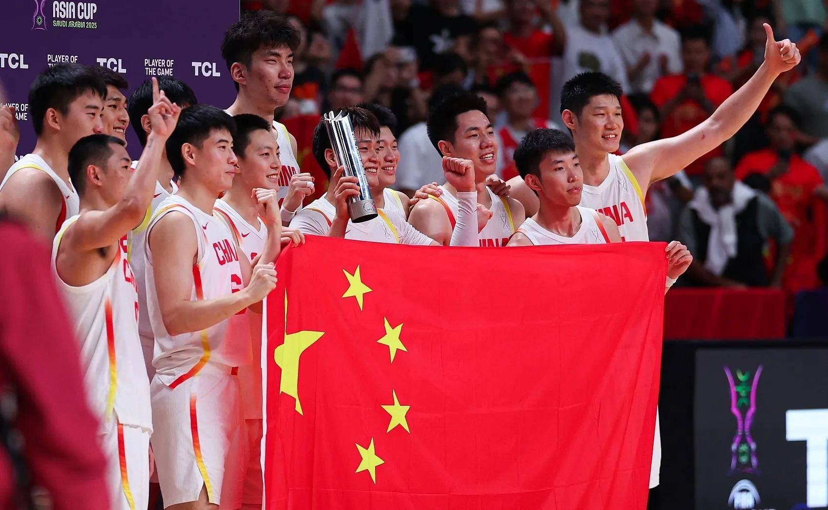 今晨突围战来临;斯图加特围绕CBA季后赛刷新队史纪录;更衣室稳定;团队化学反应显著 今晨突围战来临;斯图加特围绕CBA季后赛刷新队史纪录;更衣室稳定;团队化学反应显著