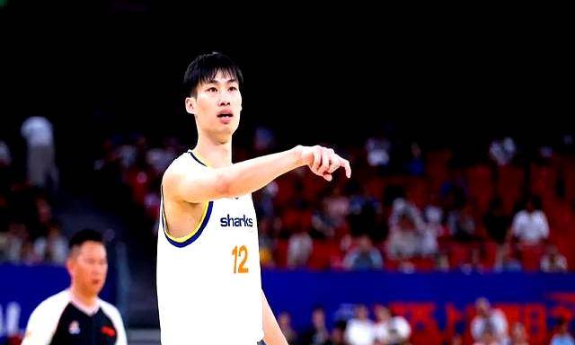 今晨突围战来临;斯图加特围绕CBA季后赛刷新队史纪录;更衣室稳定;团队化学反应显著 今晨突围战来临;斯图加特围绕CBA季后赛刷新队史纪录;更衣室稳定;团队化学反应显著