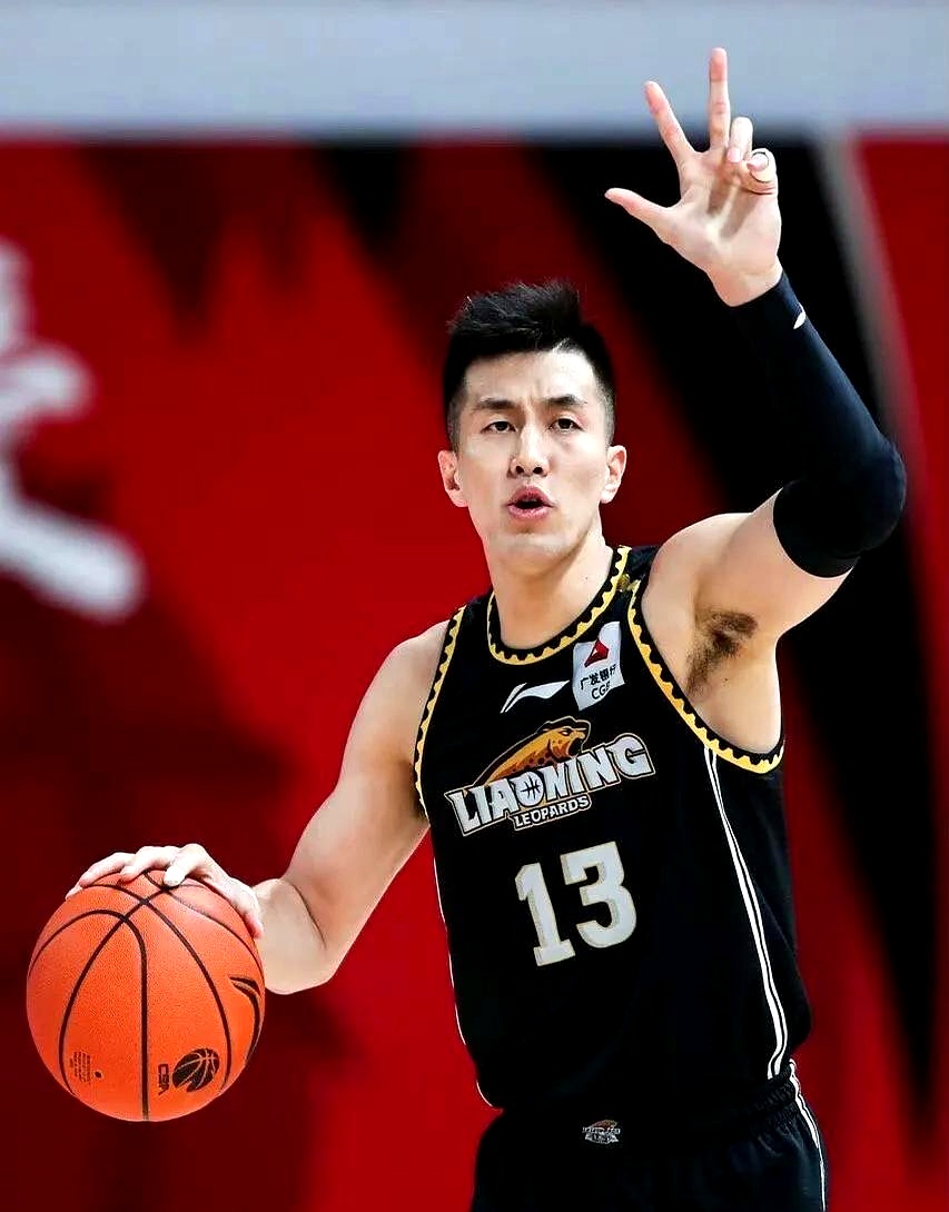 风云突变！广厦男篮加时末段复出首秀，国王杯版图或变，更衣室稳定，临场指挥获称赞的简单介绍