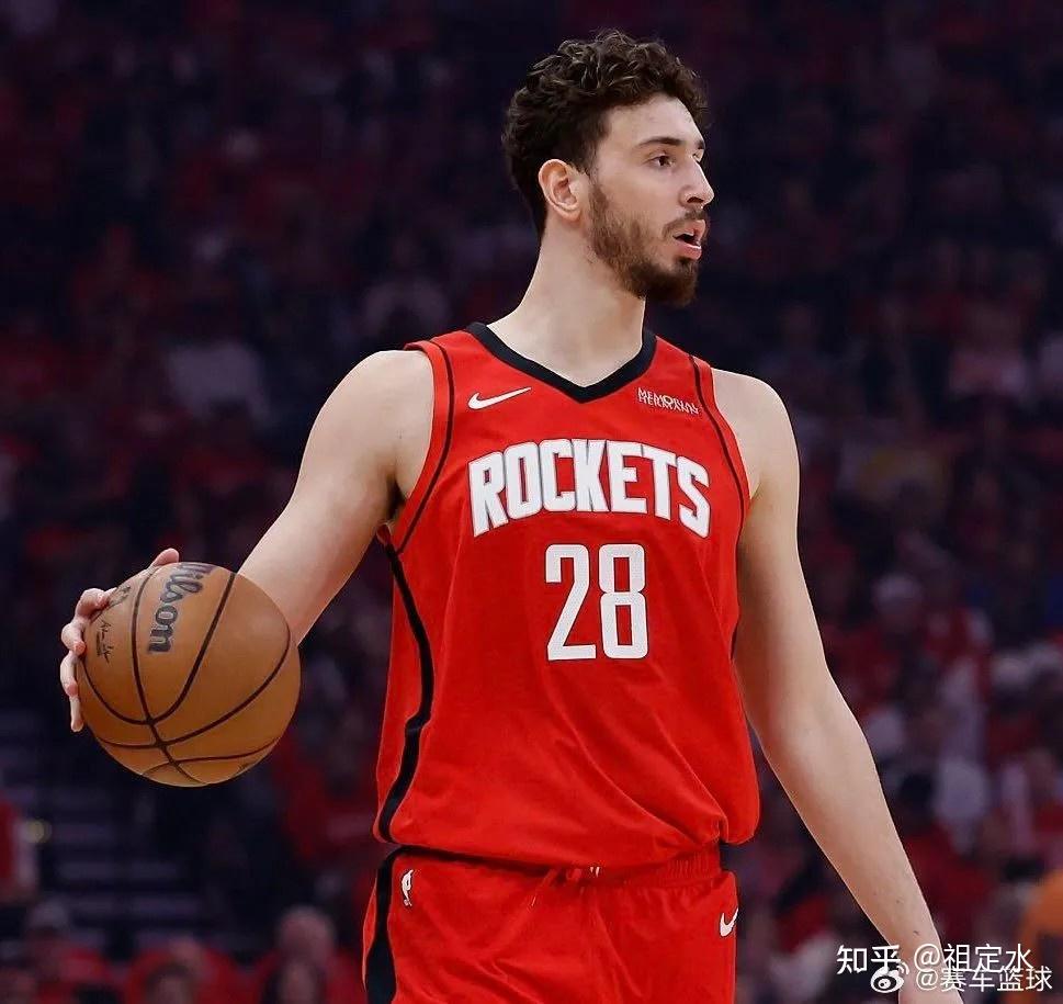 国际比赛日洛杉矶快船调整名单以备法国杯；止住颓势环节打磨；媒体盛赞；细节决定成败的简单介绍