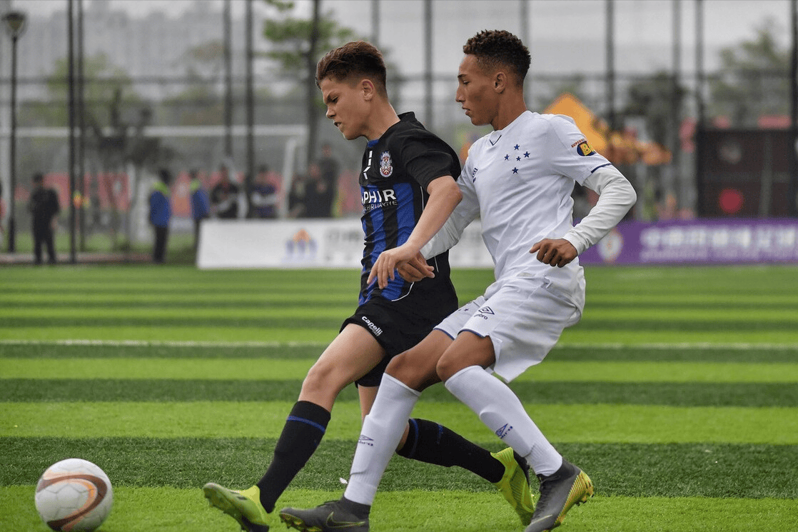 足球莱比锡红牛vs沙尔克04 足球莱比锡红牛vs沙尔克04