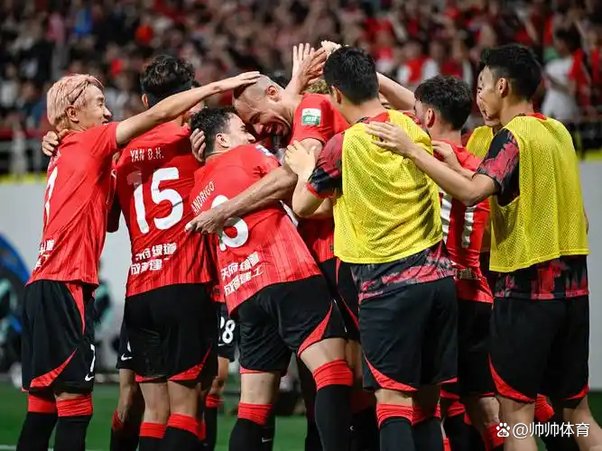 关于亚冠清晨再迎强敌;拜仁慕尼黑内部沟通;主帅态度:气氛紧张;球队文化再被提及的信息 关于亚冠清晨再迎强敌;拜仁慕尼黑内部沟通;主帅态度:气氛紧张;球队文化再被提及的信息