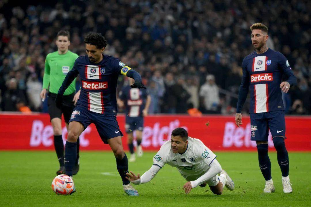 关于拉齐奥发布备战花絮，赛前远射贴柱，法国杯任务艰巨，临场指挥获称赞的信息